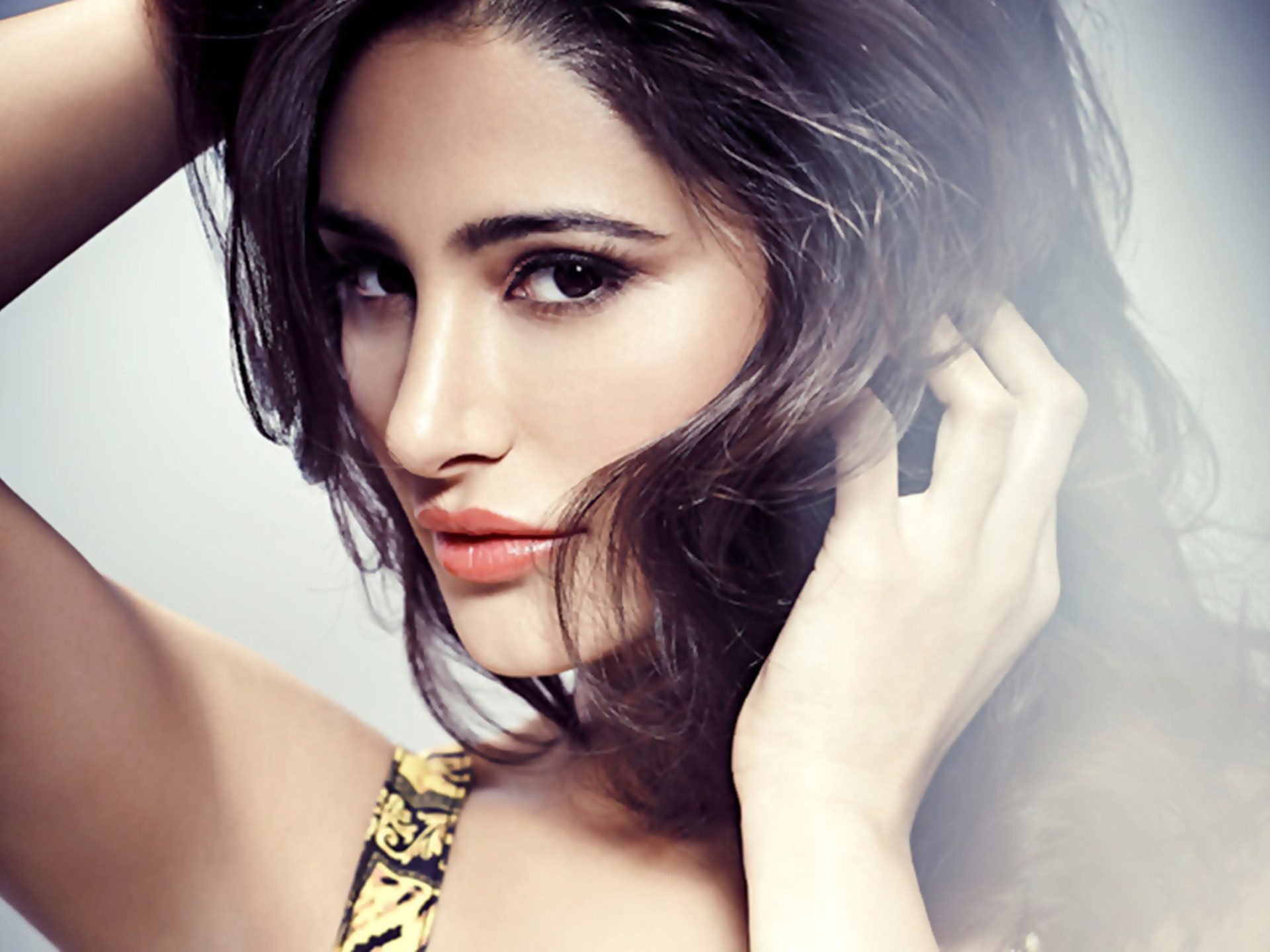 Nargis Fakhri Actress Bollywood Model Babe 63 Wallpapers Hd Desktop And Mobile Backgrounds