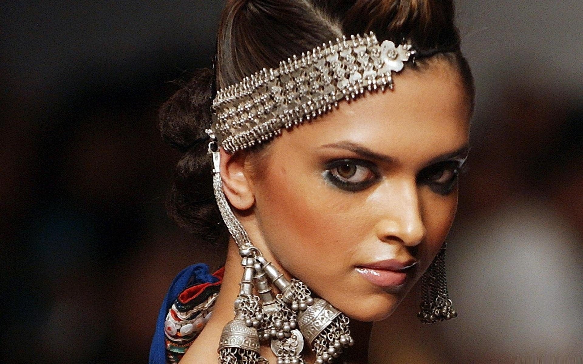 deepika, Padukone, Indian, Film, Actress, Model, Bollywood, Babe,  145 Wallpaper