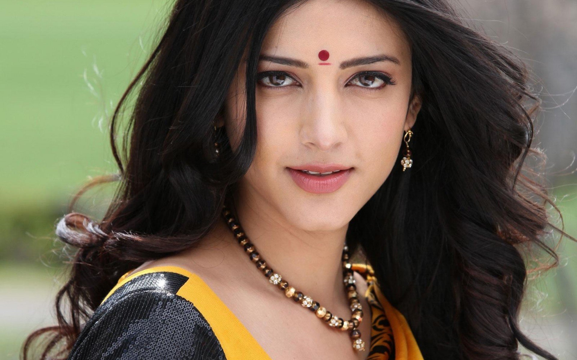 Shruti Hassan Indian Actress Bollywood Singer Model Babe 104 Wallpapers Hd Desktop And