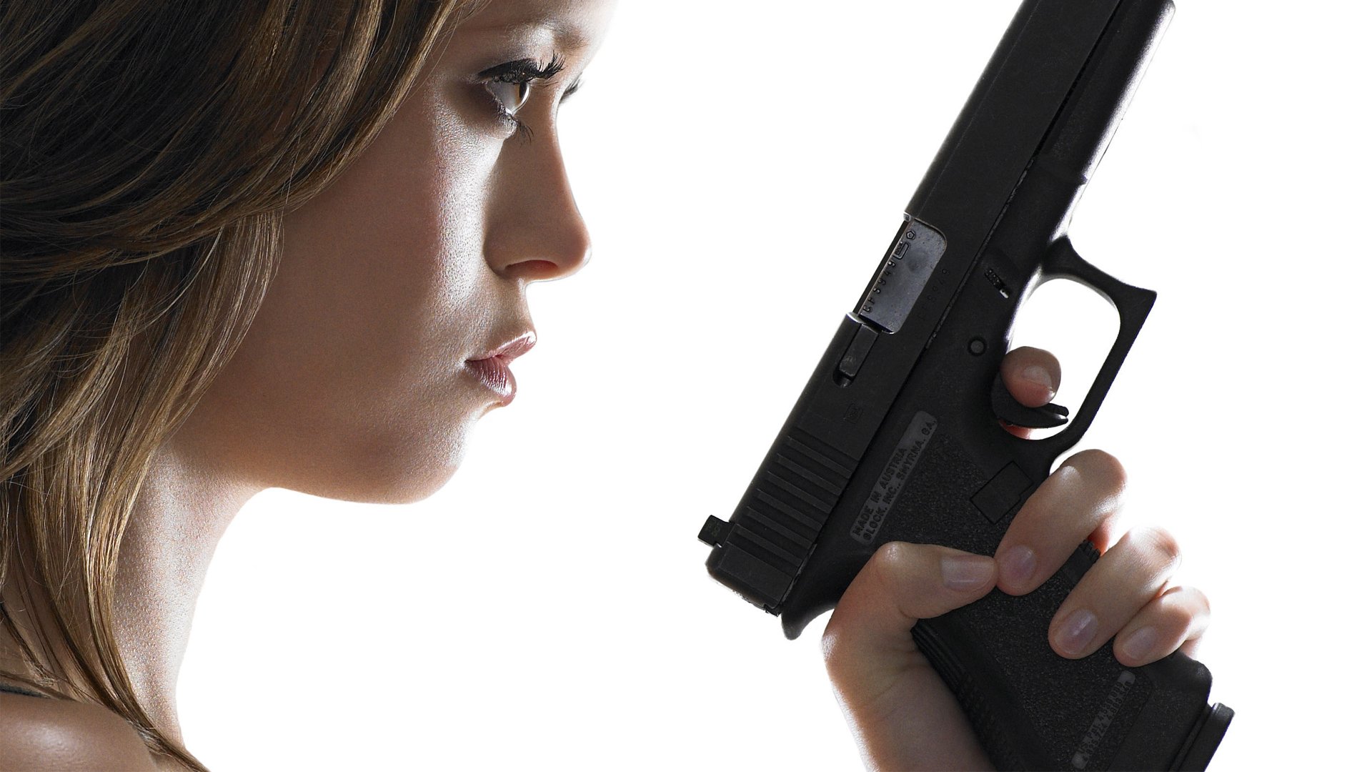 guns, Summer, Glau, Weapons, Terminator, The, Sarah, Connor, Chronicles, Cameron, Phillips Wallpaper