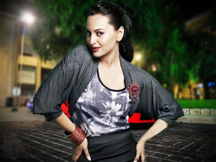 sonakshi, Sinha, Indian, Actress, Bollywood, Babe, Model,  91 HD Wallpaper Desktop Background