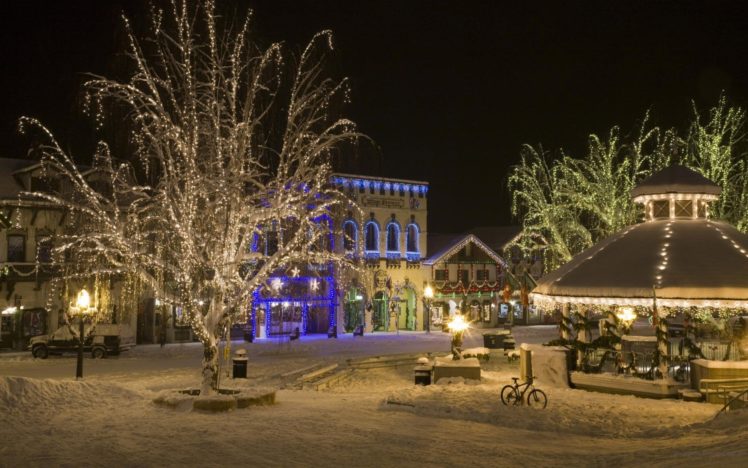 light, Winter, Snow, Trees, Christmas, Cities, Sqaure HD Wallpaper Desktop Background