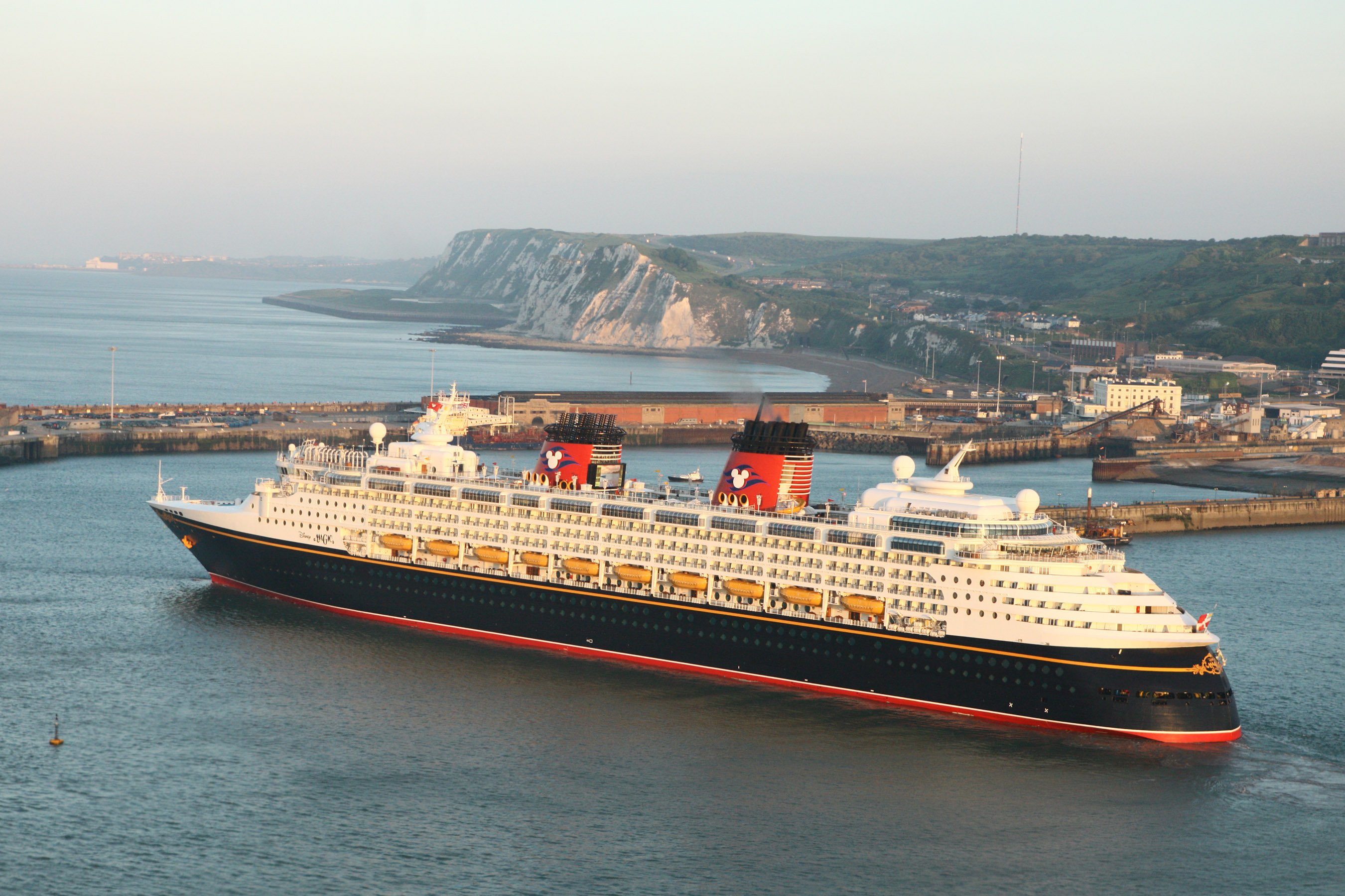 ocean liner cruise ships