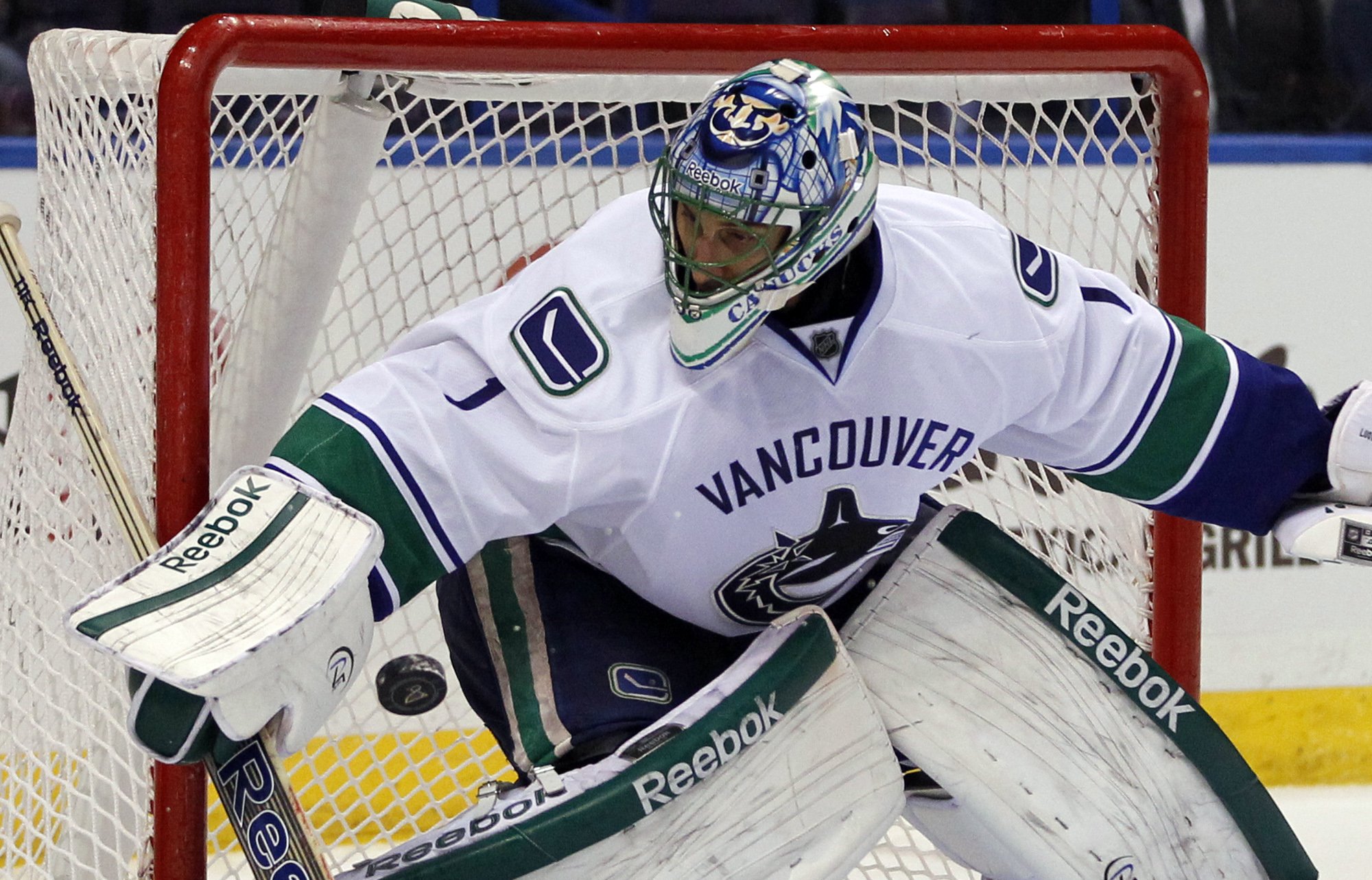 vancouver, Canucks, Nhl, Hockey,  84 Wallpaper