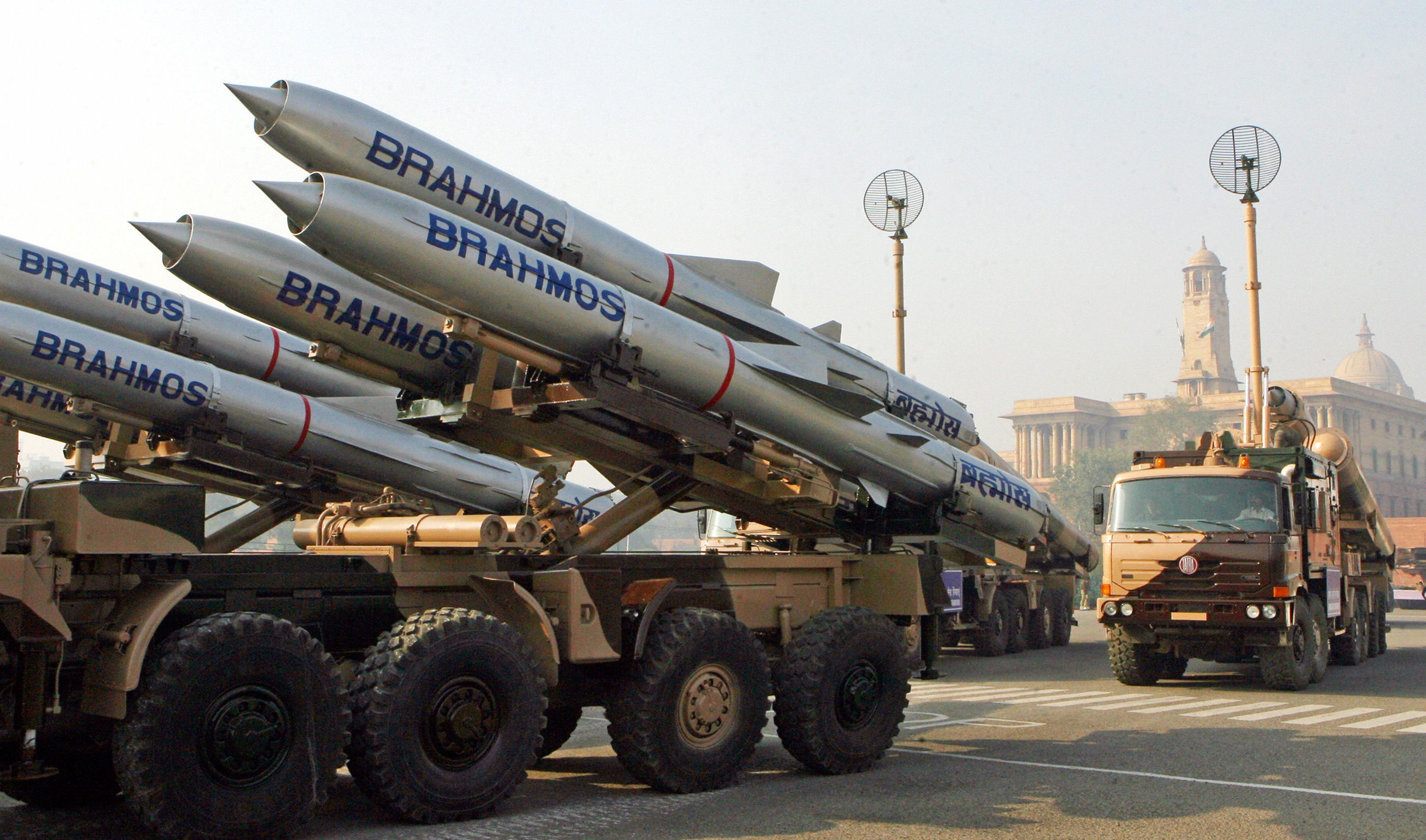 brahmos, Missile, India, Truck, Military, Army, War, Vehicle, 4000x2357 Wallpaper