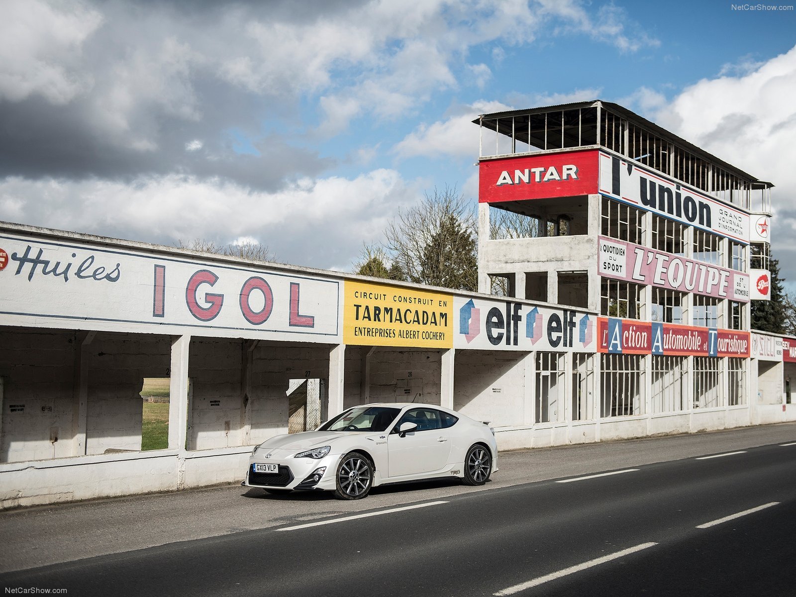 toyota, Gt86, Trd, 2014, Japan, White, Blanche, Coupe, 2, Doors Wallpaper