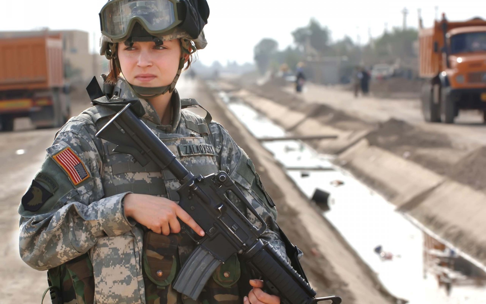 military, Warriors, Soldiers, Weapons, Guns, Assault, Rifles, Women, Females, Babes, Glasses, Roads Wallpaper