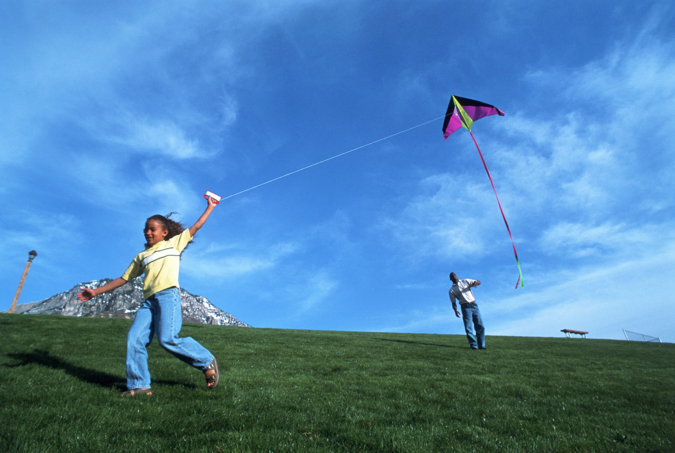 kite, Flying, Bokeh, Flight, Fly, Summer, Hobby, Sport, Sky, Toy, Fun Wallpaper
