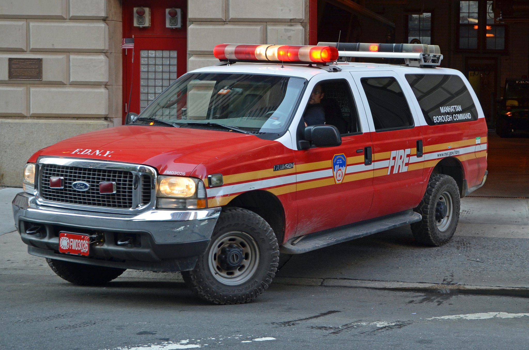ambulance, Camion, Cars, Boat, Emergency, Fire, Fire departments, Fire, Truck, Medic, New york, F, D, N, Y, Pompier, Rescue, Suv, Truck, Usa Wallpaper