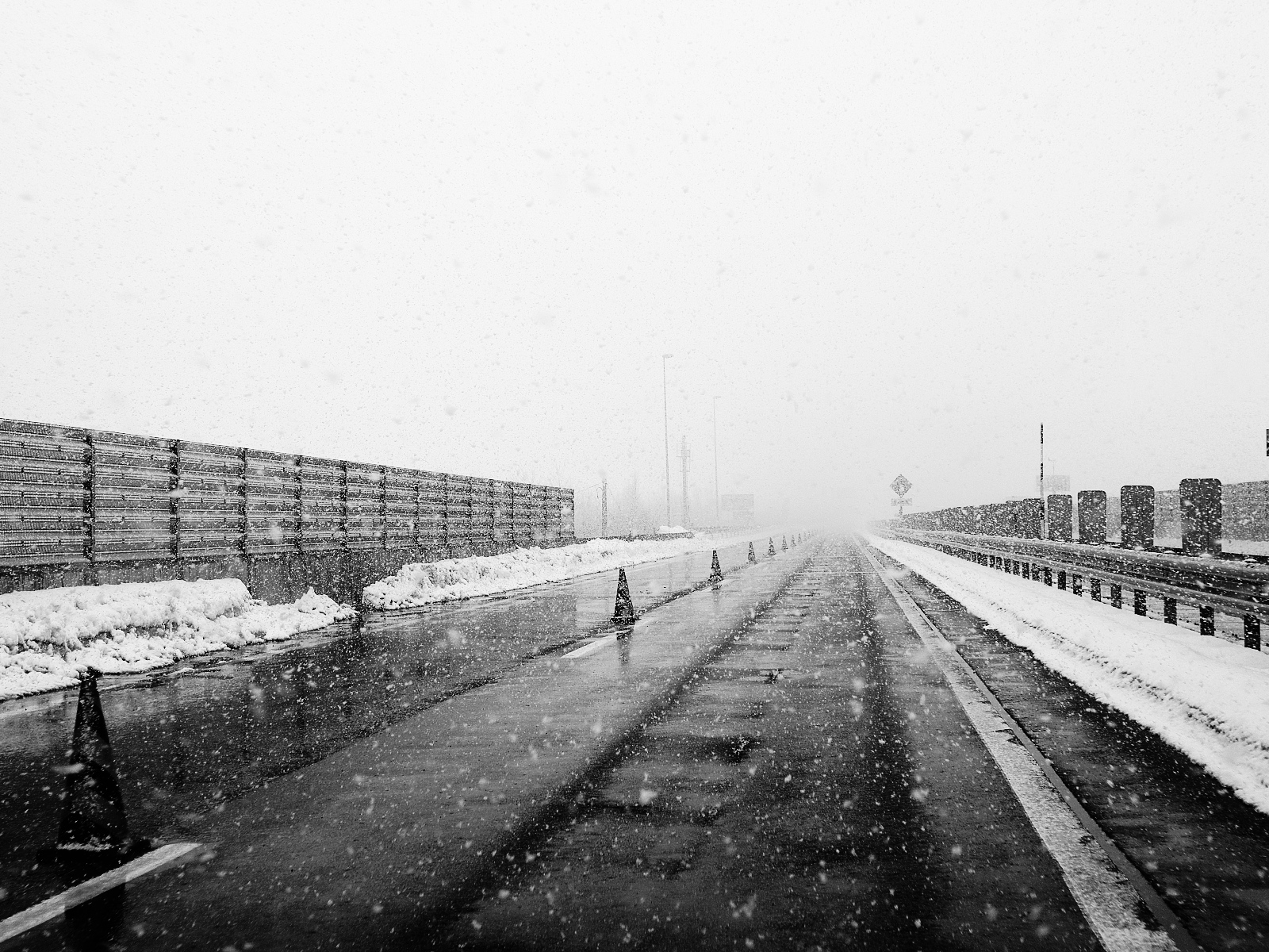 road, Bw, Snow, Winter, Black, White, Monochrome Wallpaper