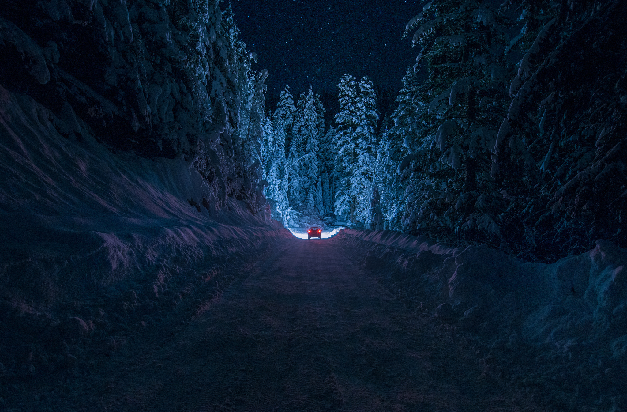 bulgaria, Kyustendil, Winter, Road, Snow, Forest, Night, Car, Light, Sky, Stars, Trees Wallpaper