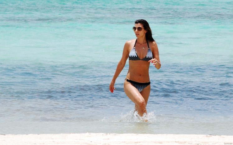 ali, Landry, Model, Actress, Brunettes, Women, Females, Girls, Sexy, Babes, Face, Swimwear, Bikini, Beaches, Ocean, Sea, Sand, Glasses, Ocean, Sea, Beaches HD Wallpaper Desktop Background