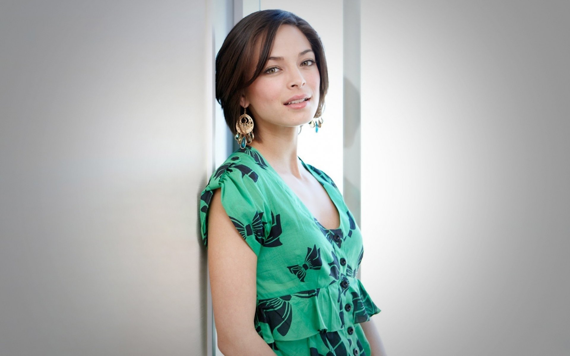 kristin, Kreuk, Actress, Woman, Beauty, Beautiful, Model, Girl, Brunette Wallpaper
