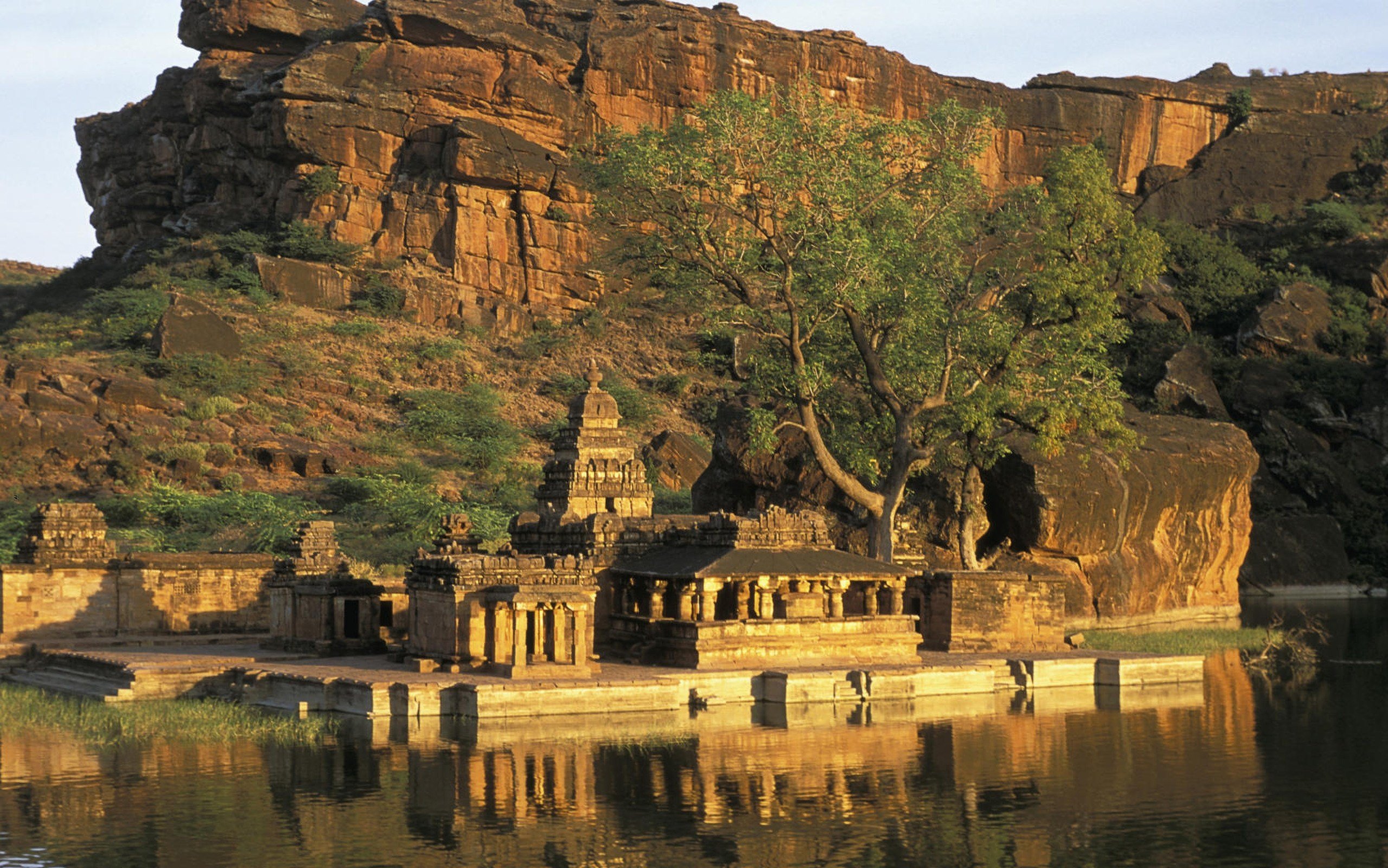 india, Karnataka, Badami, Town, Vatapi, Cave, Temple Wallpaper