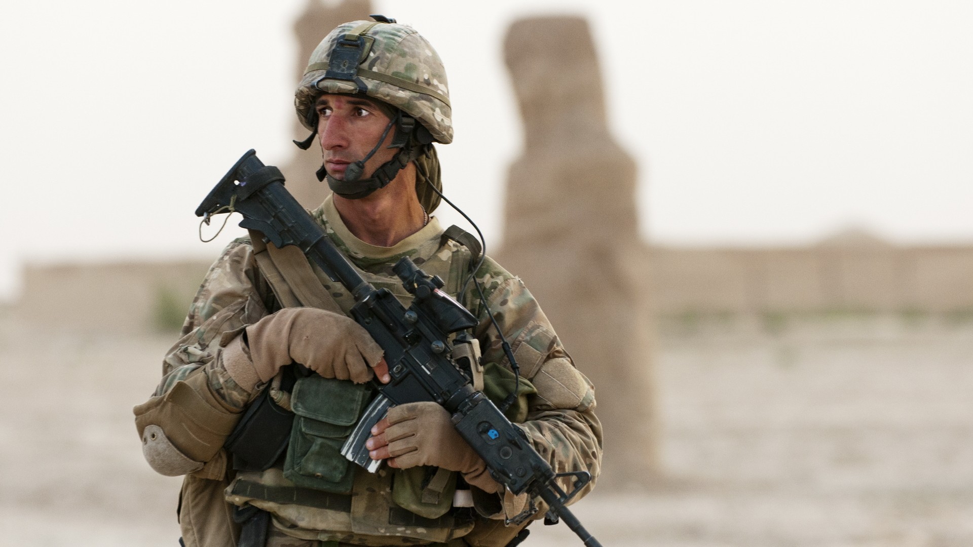 Combat top. Современный солдат. Современный воин. Армия Афганистана. Современный американский солдат.