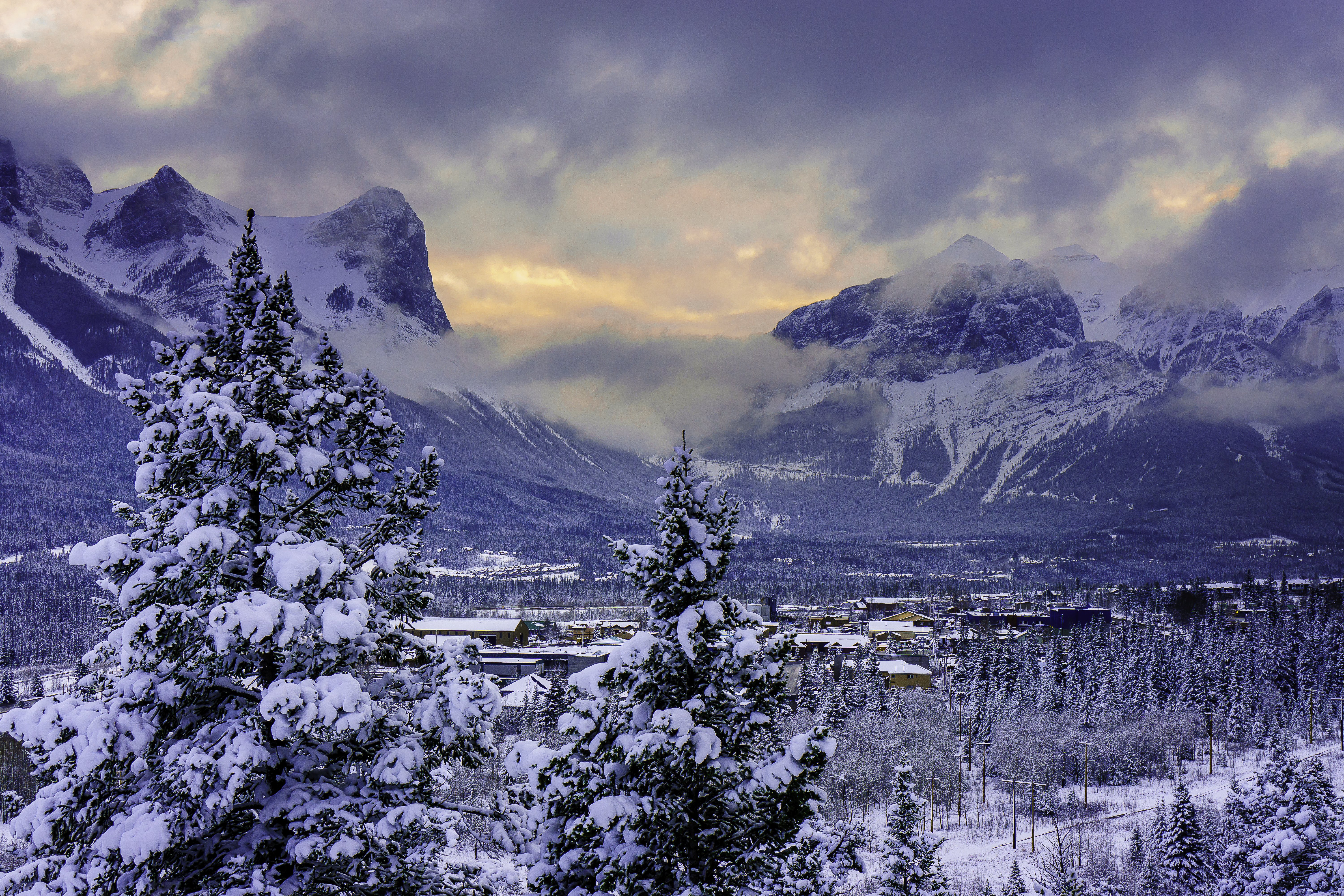 sunset, Mountains, Winter, Trees, Houses, Canmore, Alberta Wallpaper