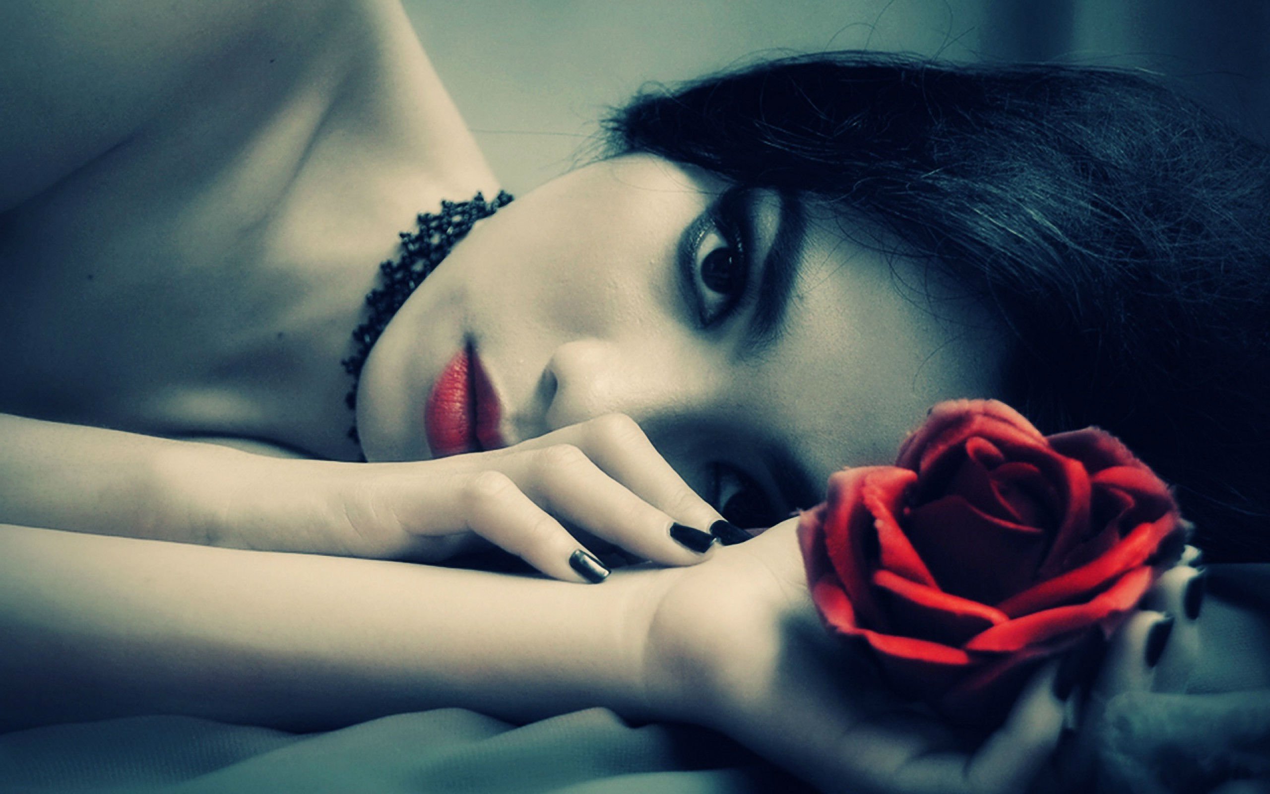 lonely, Mood, Sad, Alone, Sadness, Emotion, People, Loneliness, Solitude, Sorrow, Gothic, Pale, Girl, Rose, Fantasy, Babe, Witch Wallpaper