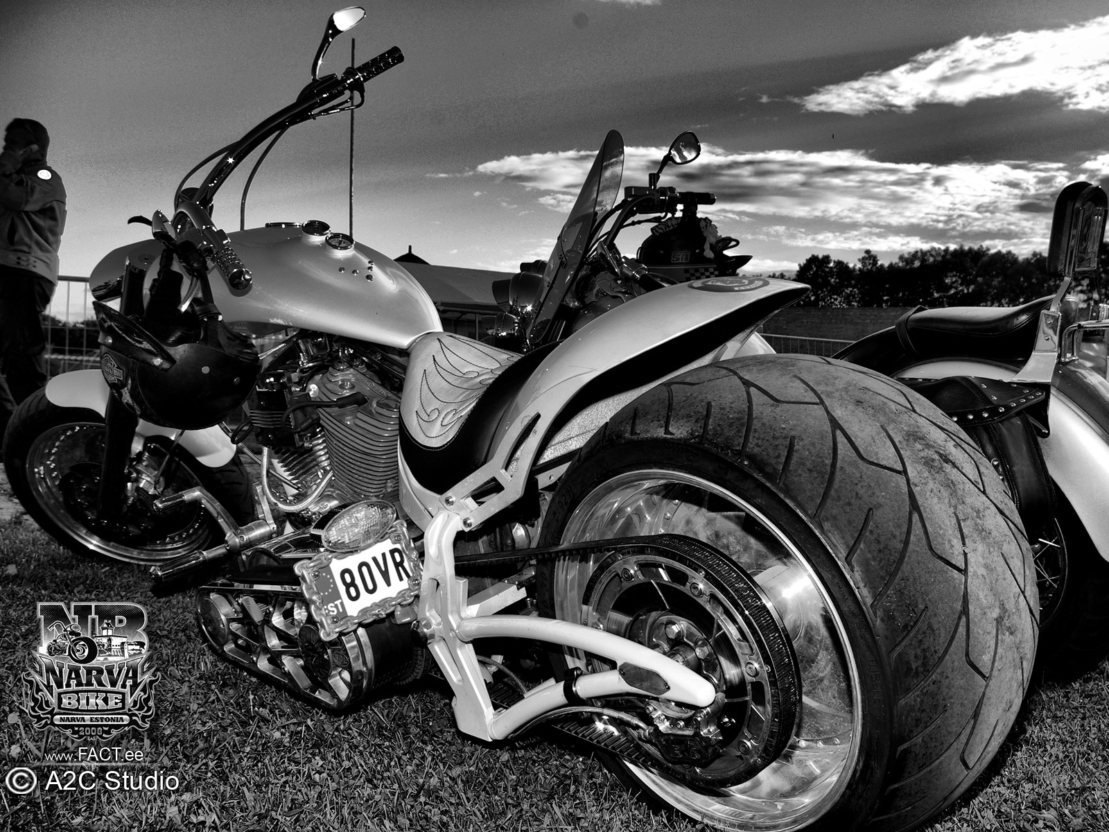 monochrome, Motorbikes Wallpaper