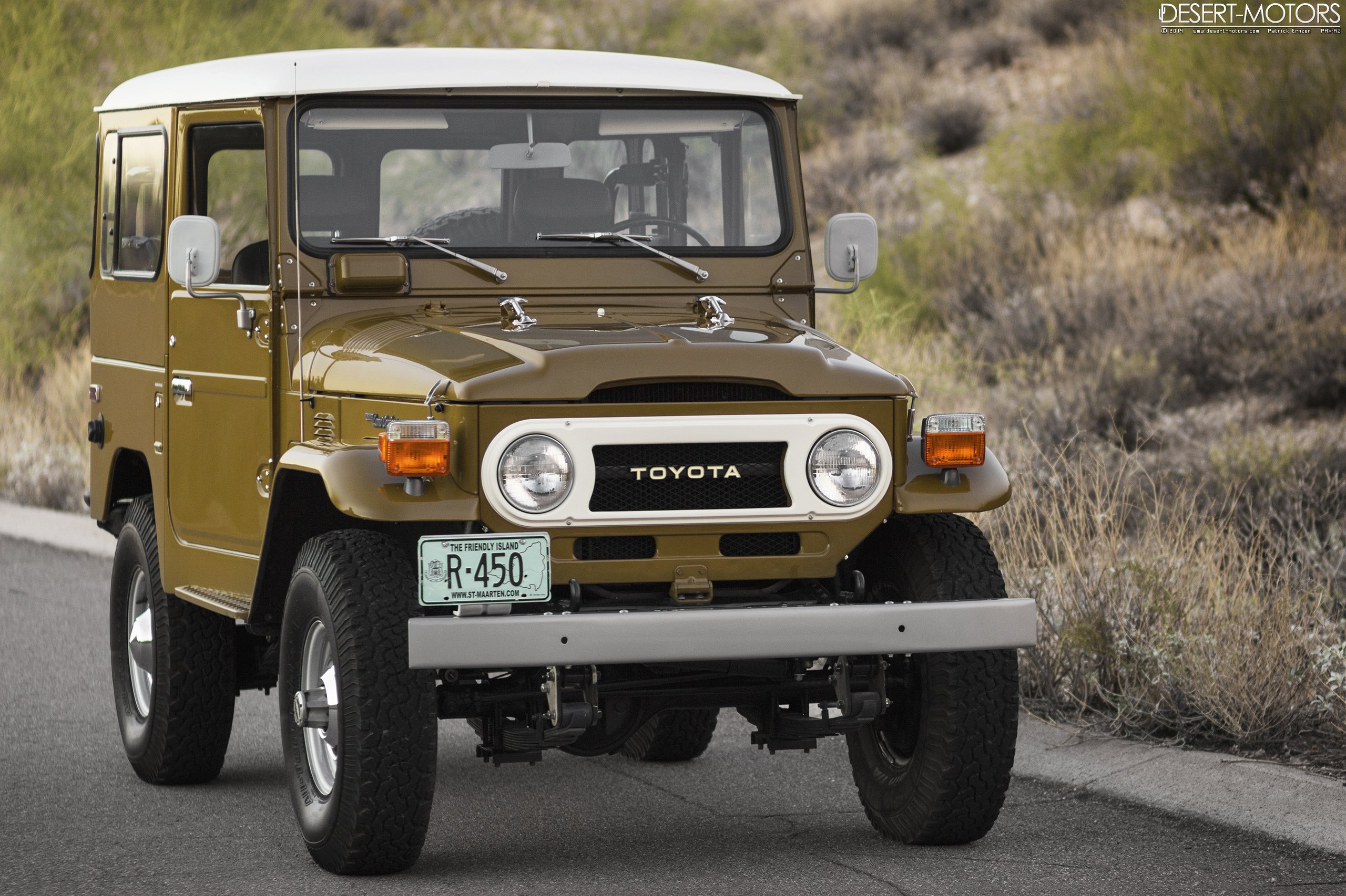 Toyota FJ Cruiser and fj40