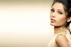 freida, Pinto, Bollywood, Actress, Model, Girl, Beautiful, Brunette, Pretty, Cute, Beauty, Sexy, Hot, Pose, Face, Eyes, Hair, Lips, Smile, Figure, India