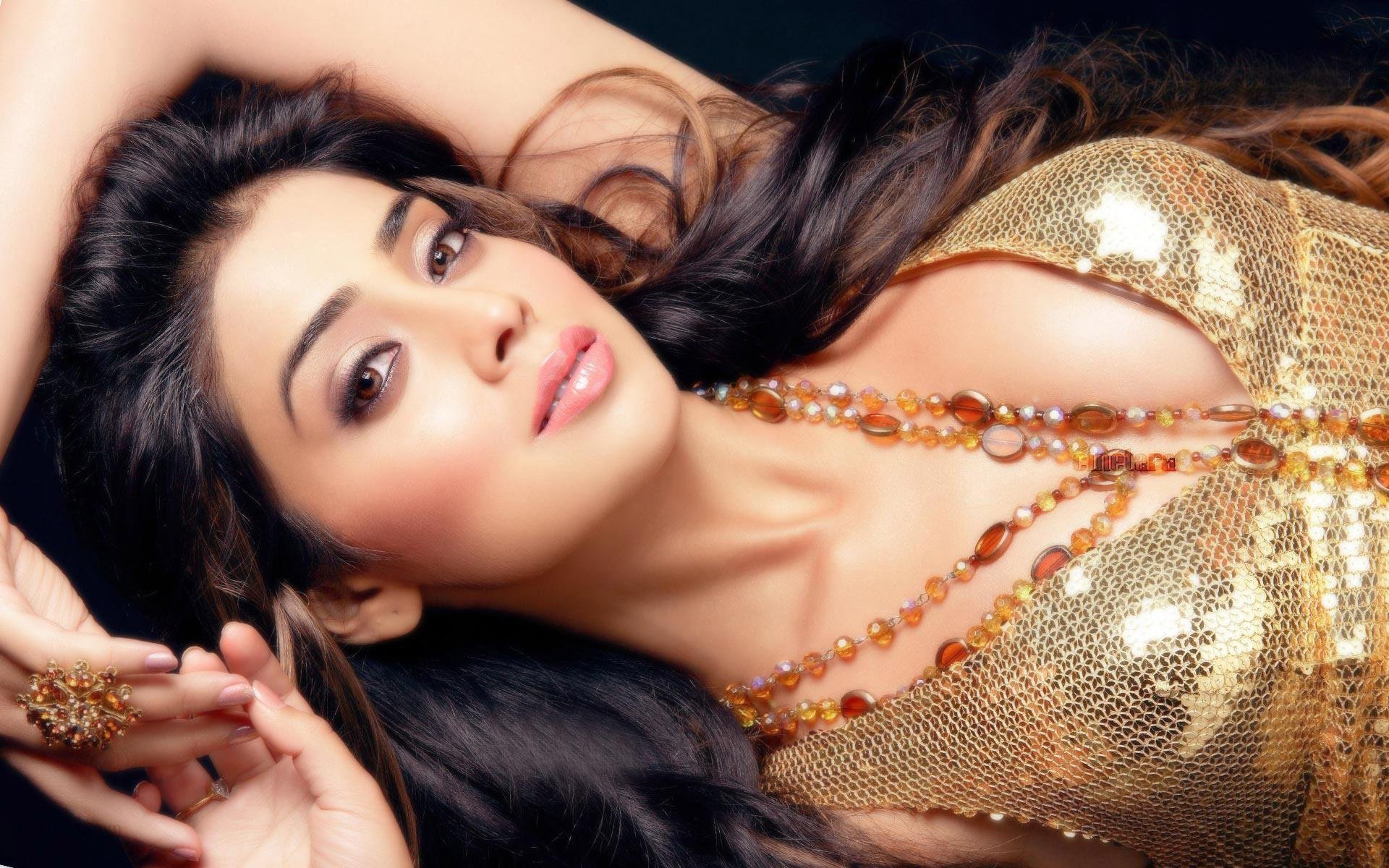Bollywood actress nude