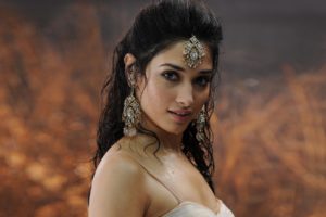 tamanna, Bhatia, Bollywood, Actress, Model, Girl, Beautiful, Brunette, Pretty, Cute, Beauty, Sexy, Hot, Pose, Face, Eyes, Hair, Lips, Smile, Figure, India