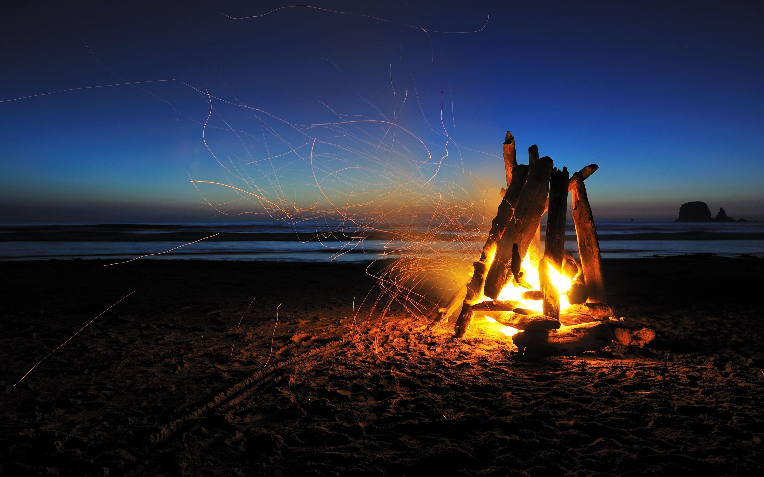 fire, Beach, Night, Timelapse, Sparks, Camp, Camping Wallpaper